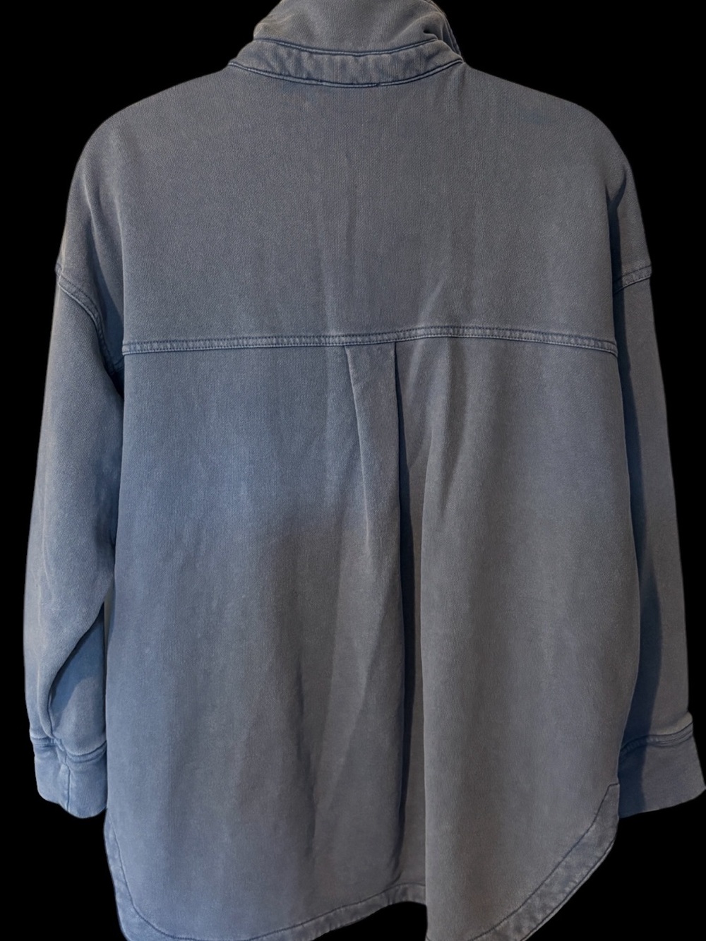 Moco Boutique Women’s Natural Faded Blue Casual Button-Down Shirt Jacket - Picture 2 of 5